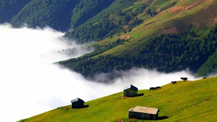 احاطه کوه های مازندران توسط ابرها 53543453
