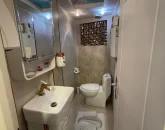 توالت ایرانی و فرنگی و روشویی و سقف کاذب طرحدار آپارتمان در ایزدشهر 985652