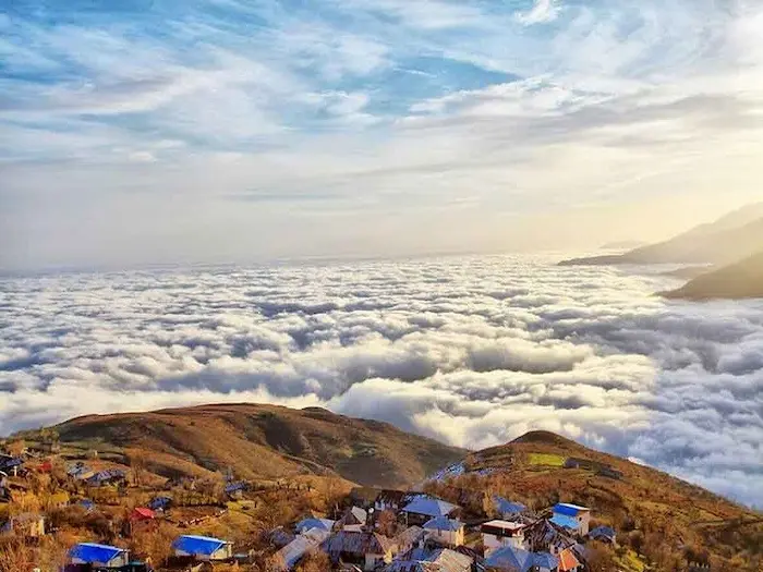 روستای فیلبند در آغوش ابرهای زیبا در مازندران 4897864