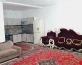 آشپزخانه با کابینت های ام دی اف و اتاق پذیرایی خانه ویلایی در محمودآباد 58465