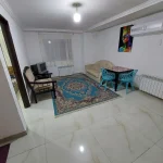 اتاق پذیرایی به همراه مبلمان و شوفاژ آپارتمان در ایزدشهر 586580584670